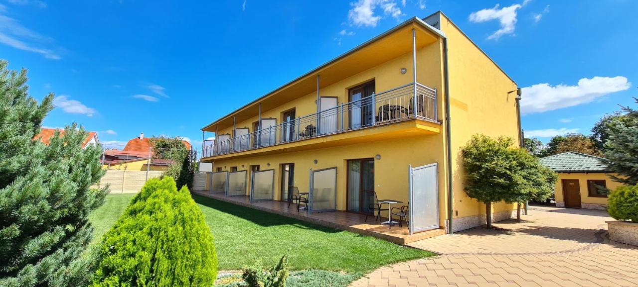 Margareta Penzion Velky Meder Exterior photo